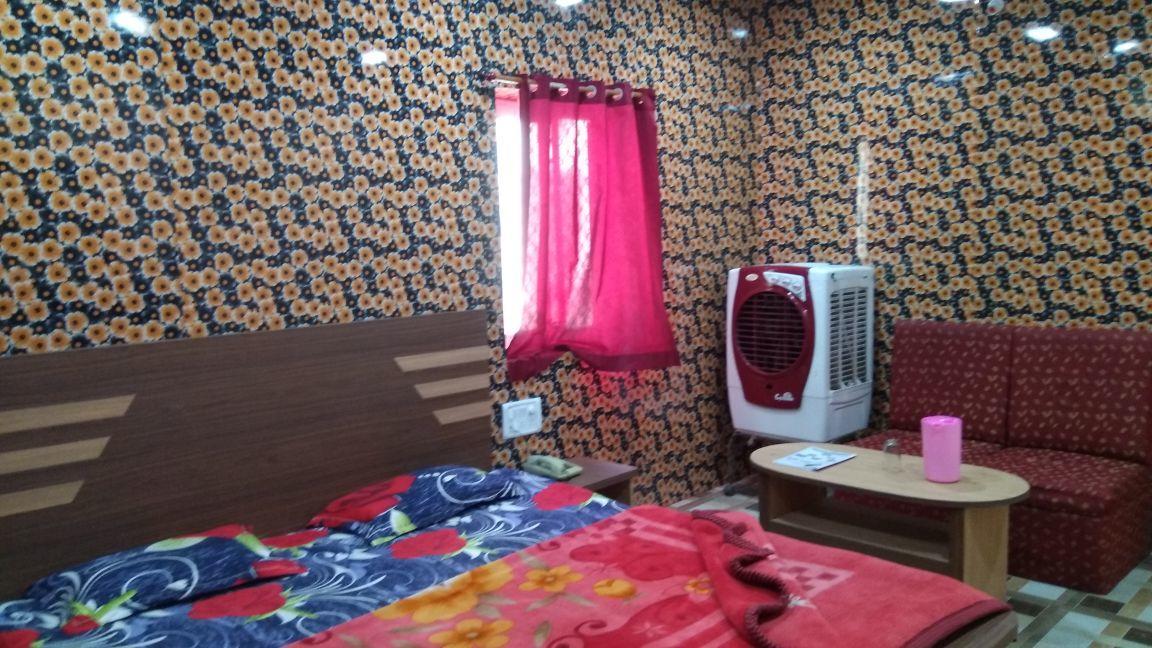 Hotel Parikalp Pachmarhi Luaran gambar